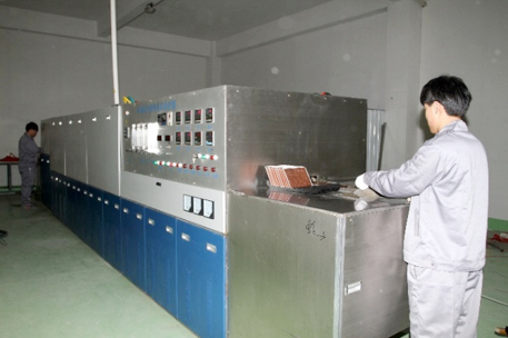 气体保护隧道炉